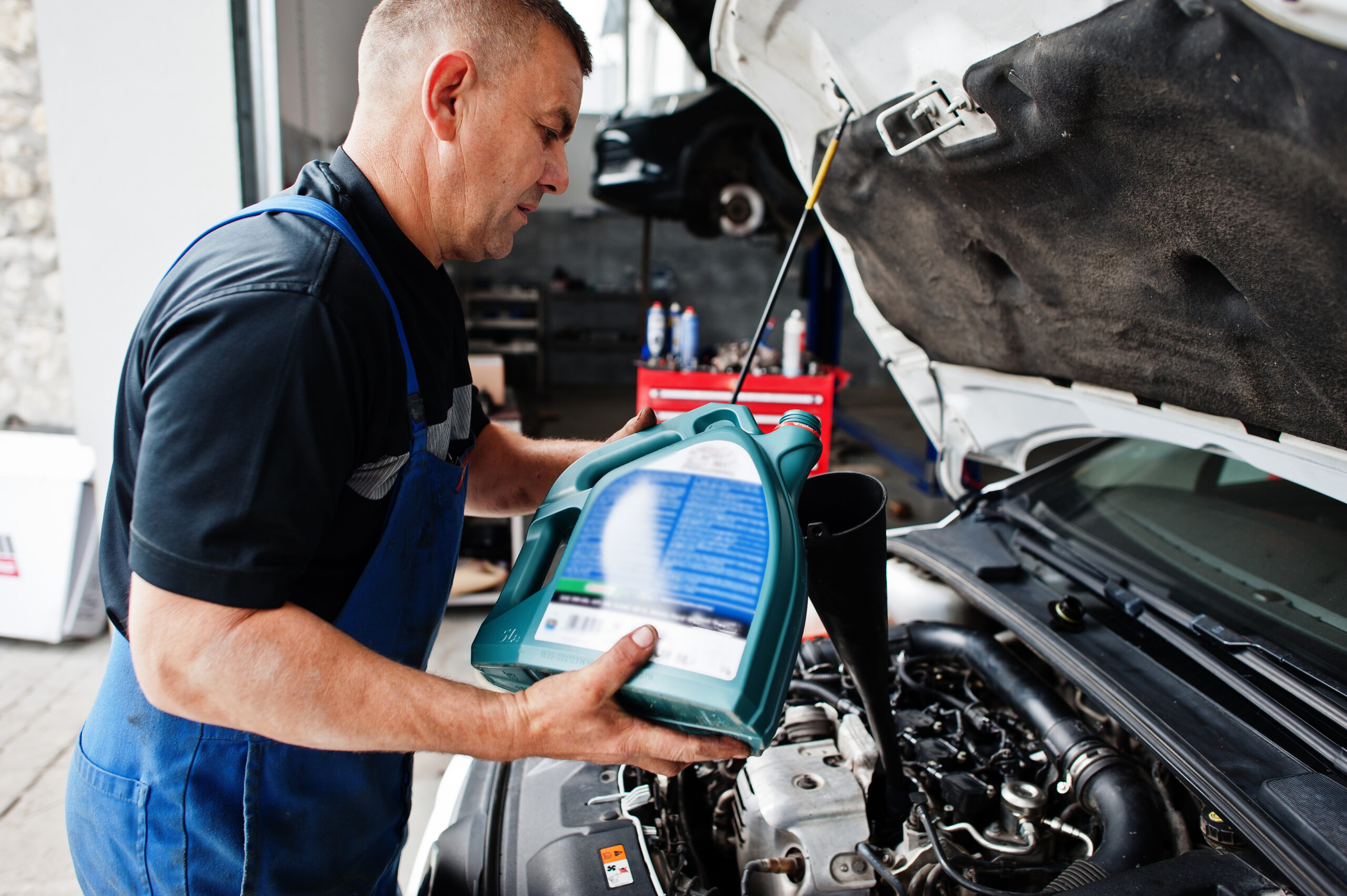 windshield washer fluid concentrate distributor